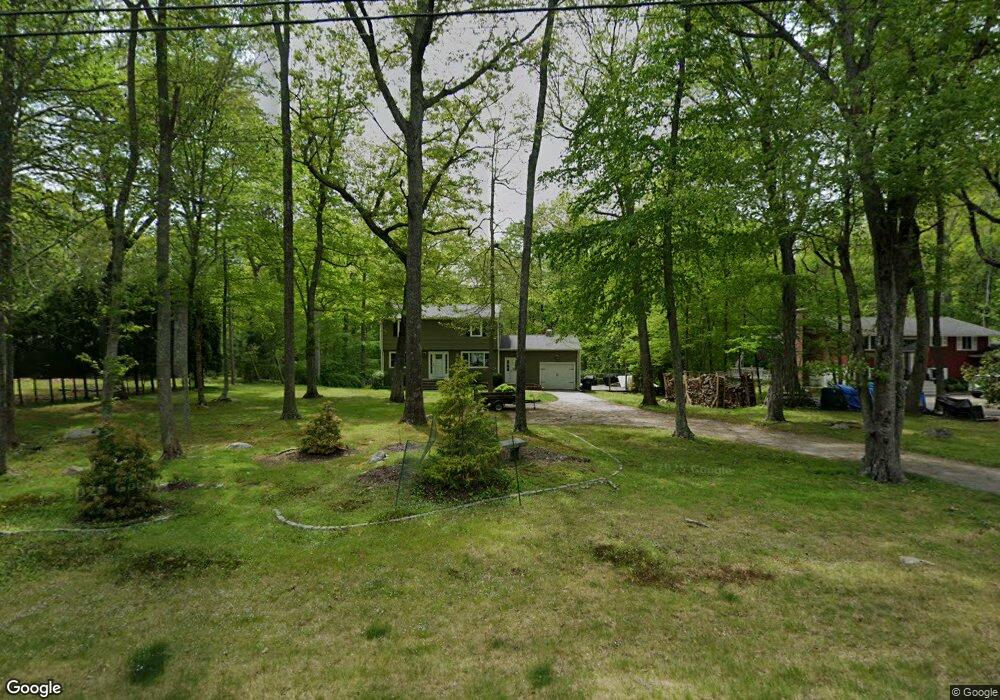 18 Pheasant Run Dr, Gales Ferry, CT 06335 - photo 1