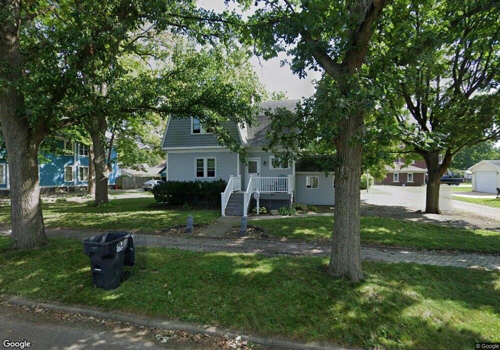 305 E Houghton St, Tuscola, IL 61953 - photo 1