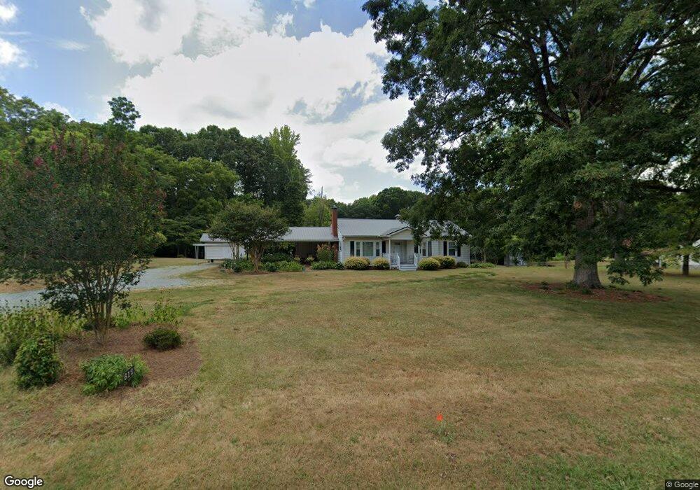 612 Foxfire Rd, Asheboro, NC 27205 - photo 1