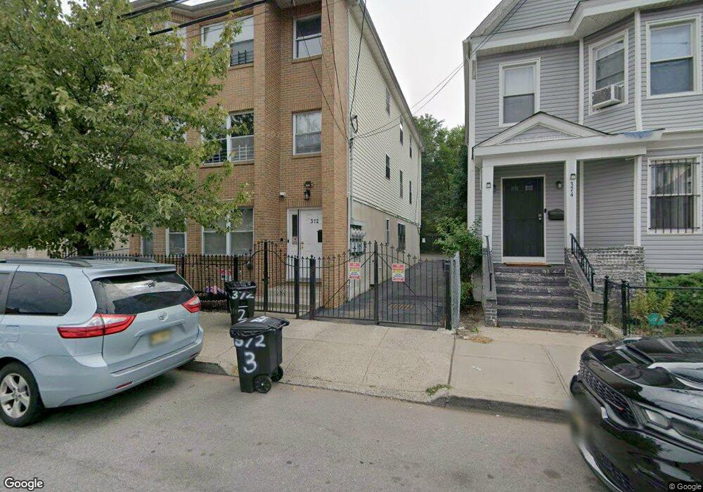 372 Grove St unit 2nd Floor, Newark, NJ 07103 - photo 1