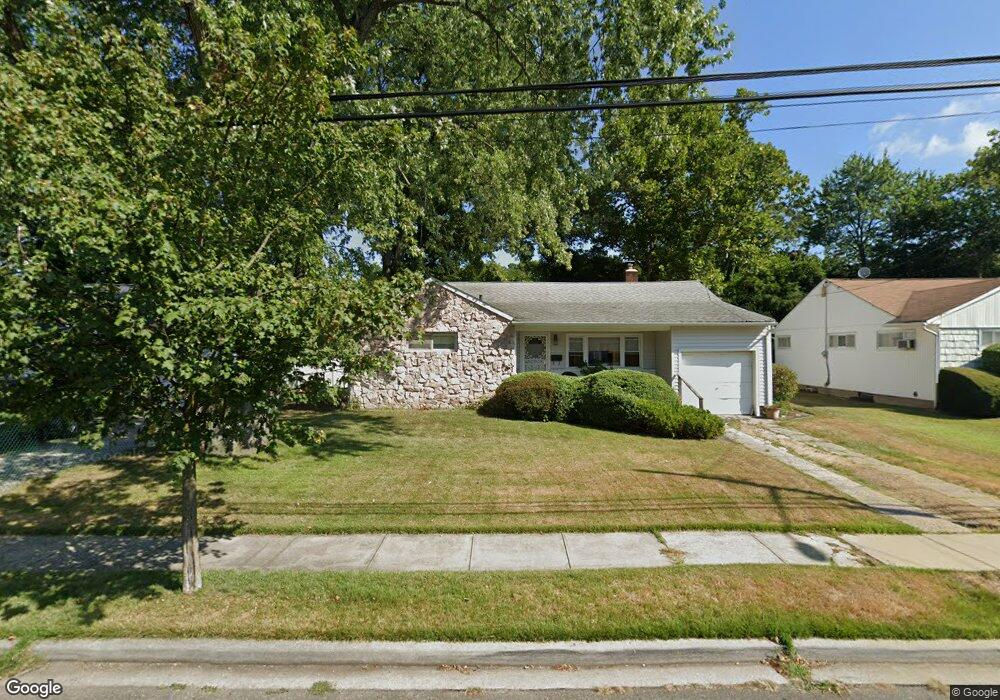 783 Janos Ln, West Hempstead, NY 11552 - photo 1