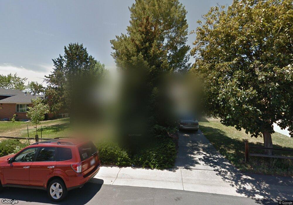 621 Elkhart St, Aurora, CO 80011 - photo 1