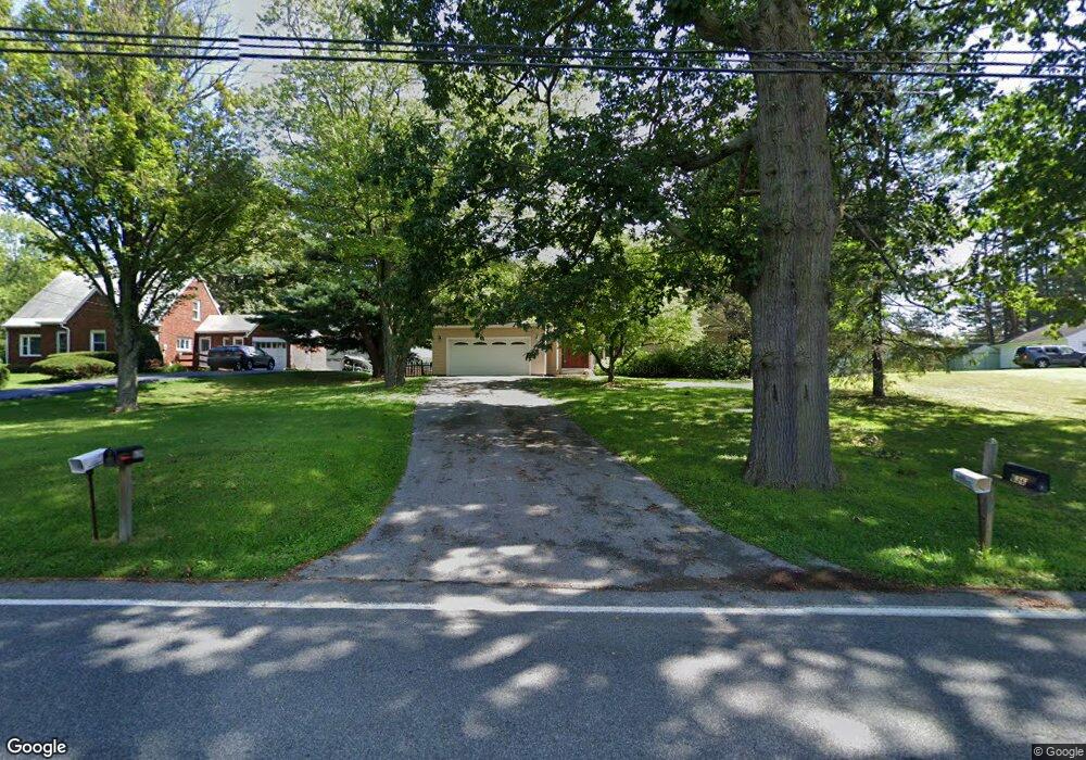 636 St Davids Ln, Schenectady, NY 12309 - photo 1