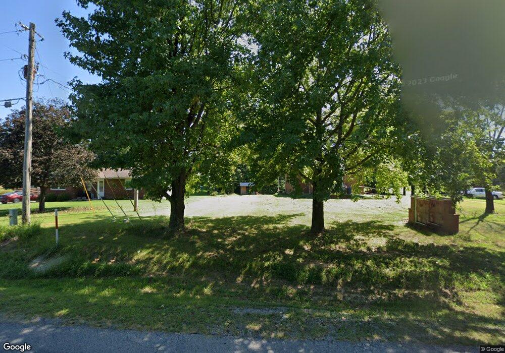 315 Lovers Ln, Harrisburg, IL 62946 - photo 1