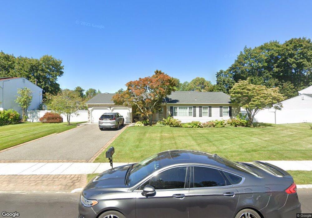 7 Sturbridge Dr, Dix Hills, NY 11746 - photo 1