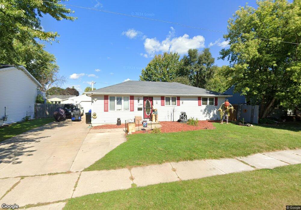 1124 W Kamps Ave, Appleton, WI 54914 - photo 1