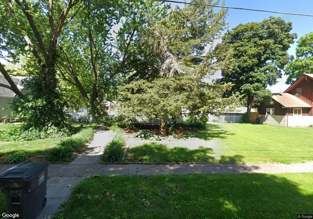 3910 11th Place, Des Moines, IA 50313 - photo 1