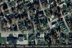 319 S Division St, Stronghurst, IL 61480
