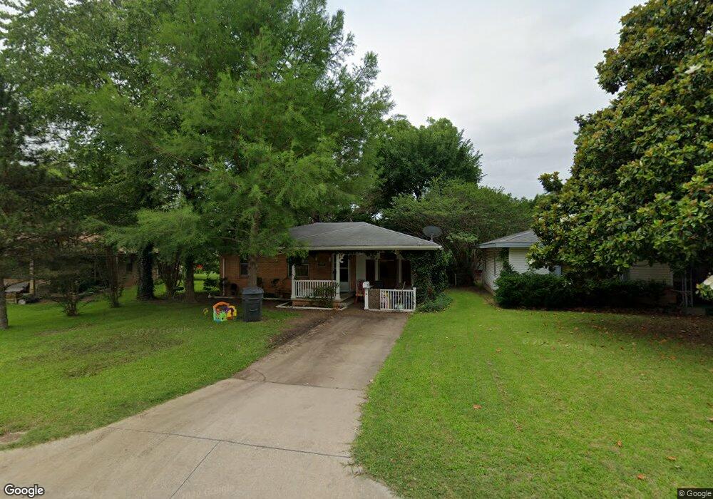 1718 Tower Dr, Ardmore, OK 73401 - photo 1