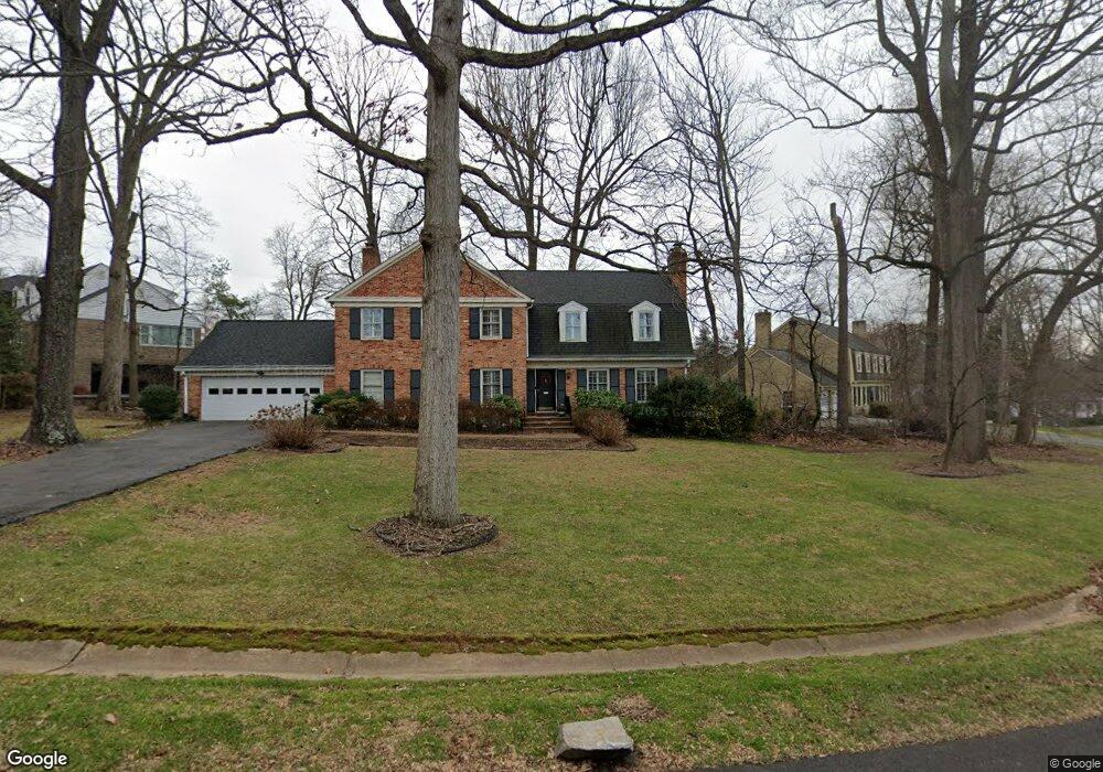 1031 Delf Dr, McLean, VA 22101 - photo 1