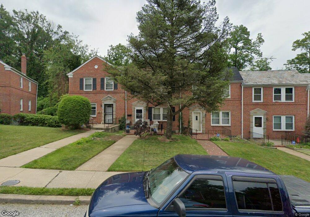 512 Random Rd, Baltimore, MD 21229 - photo 1
