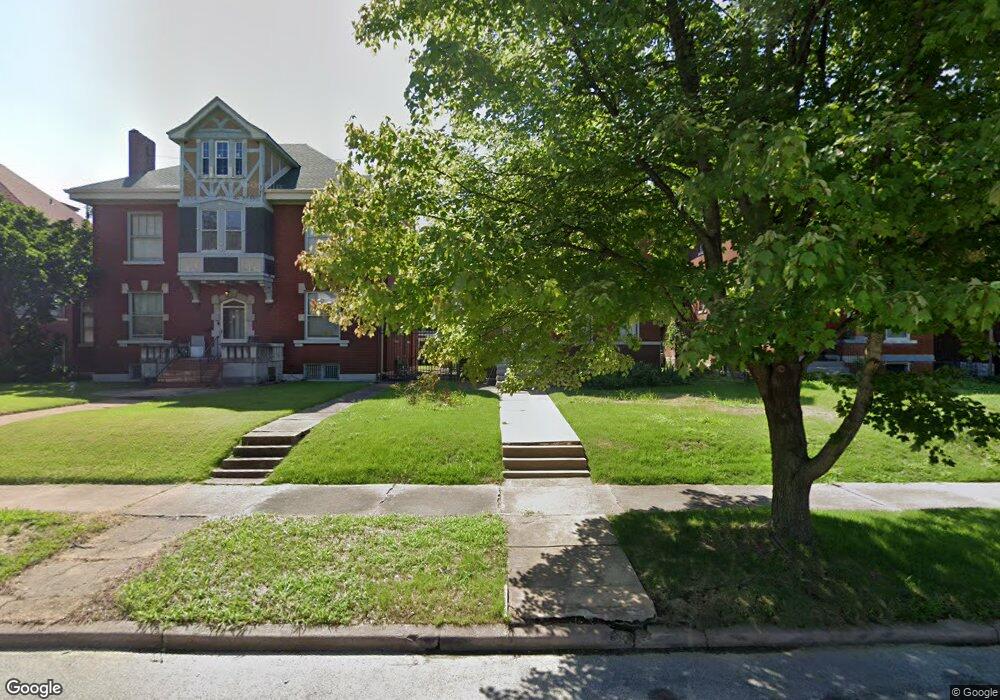 4526 Holly Ave, Saint Louis, MO 63115 - photo 1