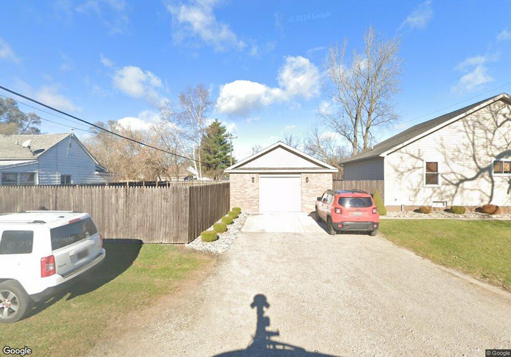 3417 32nd St, Port Huron, MI 48060 - photo 1