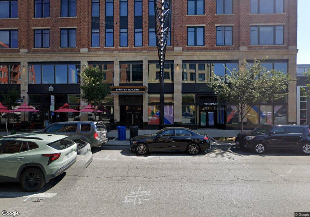 936 N High St unit 302, Columbus, OH 43201 - photo 1