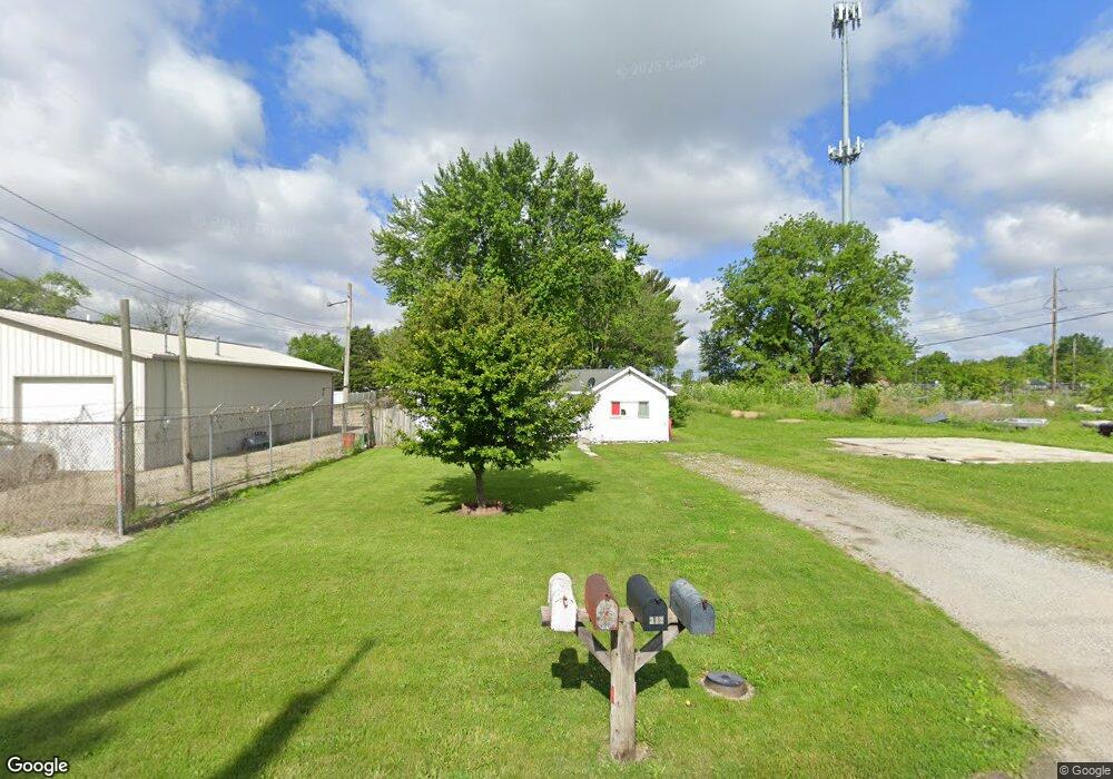 317 N Division St, Mattoon, IL 61938 - photo 1