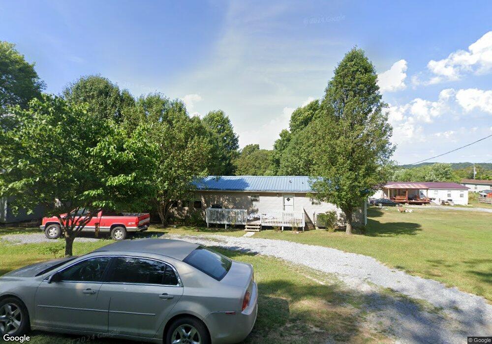 305 E Fifth Ave, Elizabethton, TN 37643 - photo 1