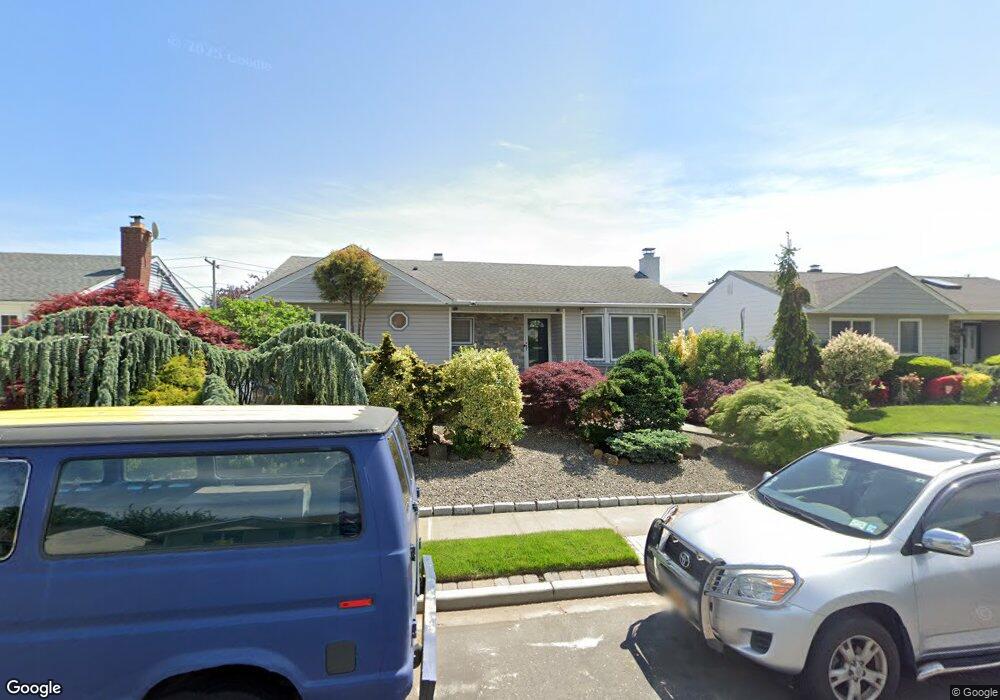 709 Morton Ave, Franklin Square, NY 11010 - photo 1