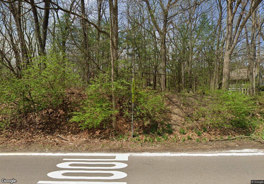 3876 Squirrel Rd, Bloomfield Hills, MI 48304 - photo 1