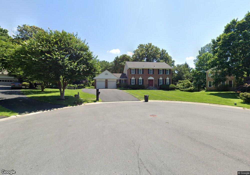 5700 Mossrock Dr, Rockville, MD 20852 - photo 1