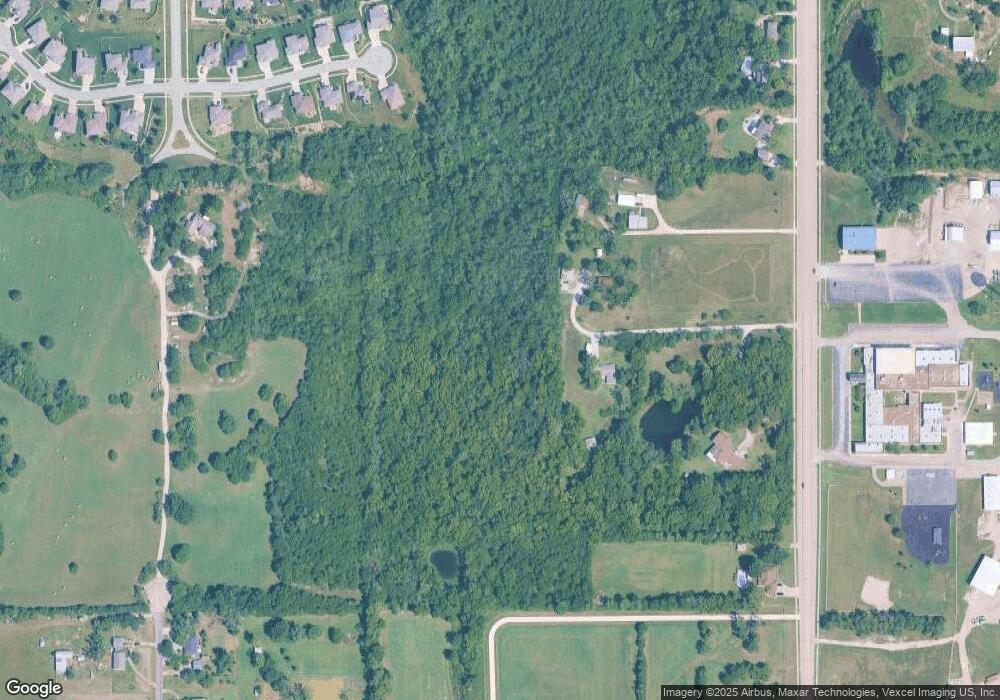 4933 SW Shenandoah Rd, Topeka, KS 66610 - photo 1