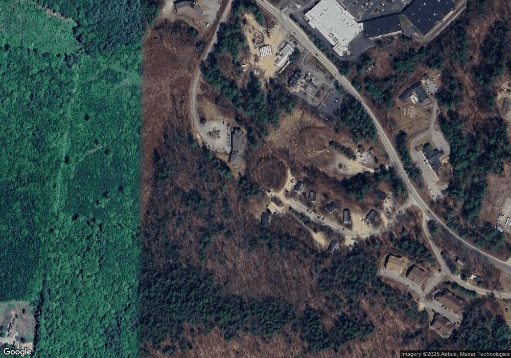 33 Plaza Village Rd unit B, Plymouth, NH 03264 - photo 1