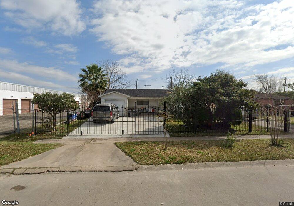 12206 Macnaughton Dr, Houston, TX 77039 - photo 1