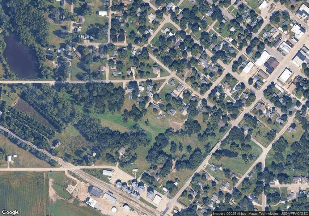 528 S Adams St, Shell Rock, IA 50670 - photo 1