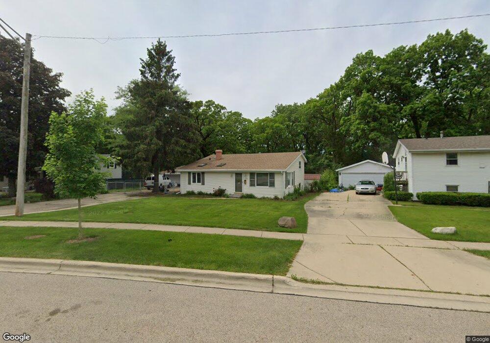 439 Tulsa Ave, Carpentersville, IL 60110 - photo 1