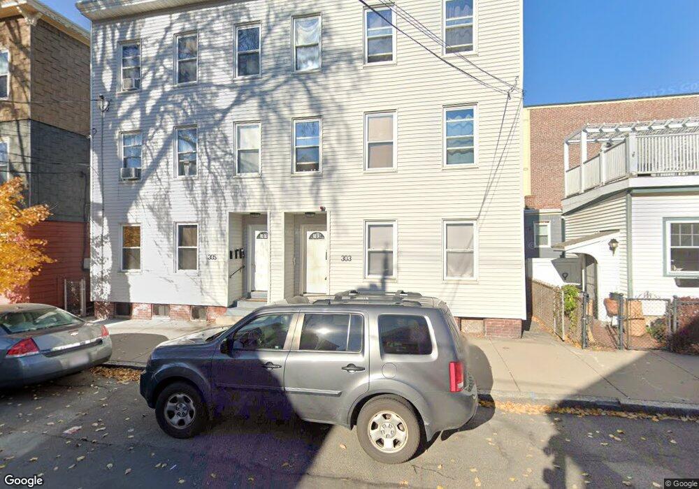 303 Hurley St unit 2, Cambridge, MA 02141 - photo 1