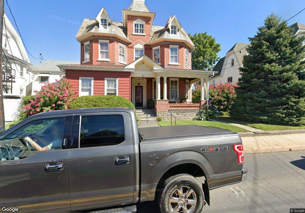 223 E Broad St, Quakertown, PA 18951 - photo 1