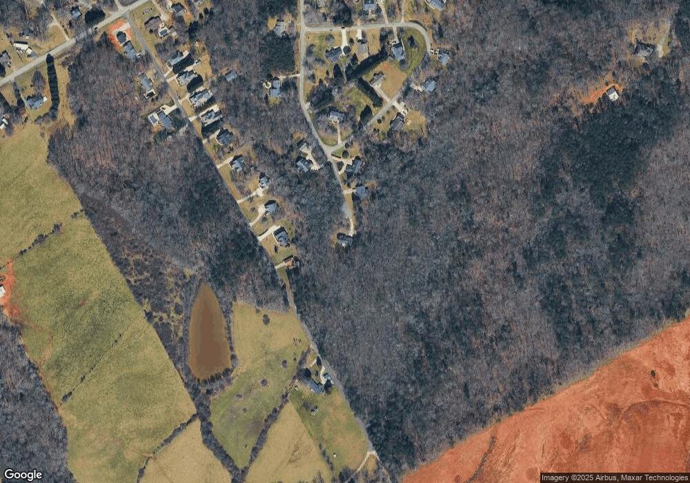 392 Parkwood Dr, Cornelia, GA 30531 - photo 1