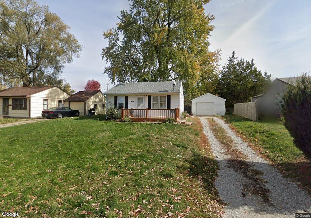402 E 22nd St S, Newton, IA 50208 - photo 1