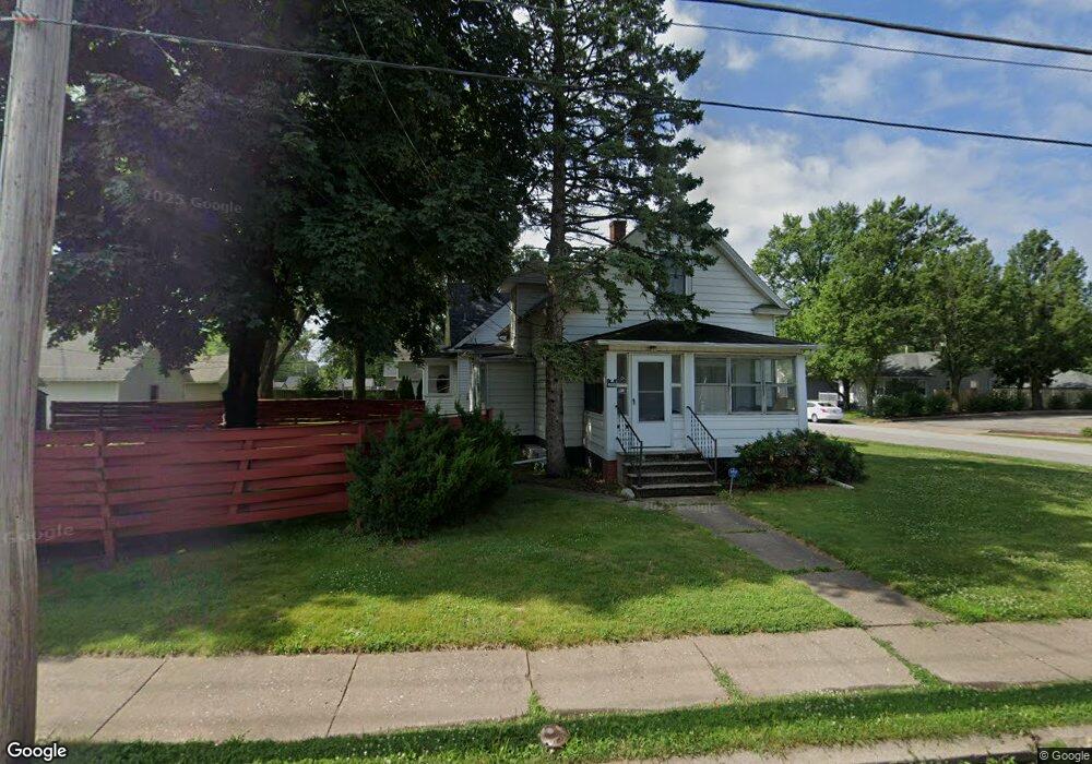 1303 E High St, Davenport, IA 52803 - photo 1
