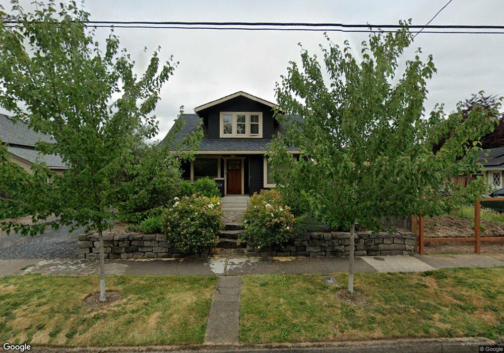 209 W 3rd St, Newberg, OR 97132 - photo 1