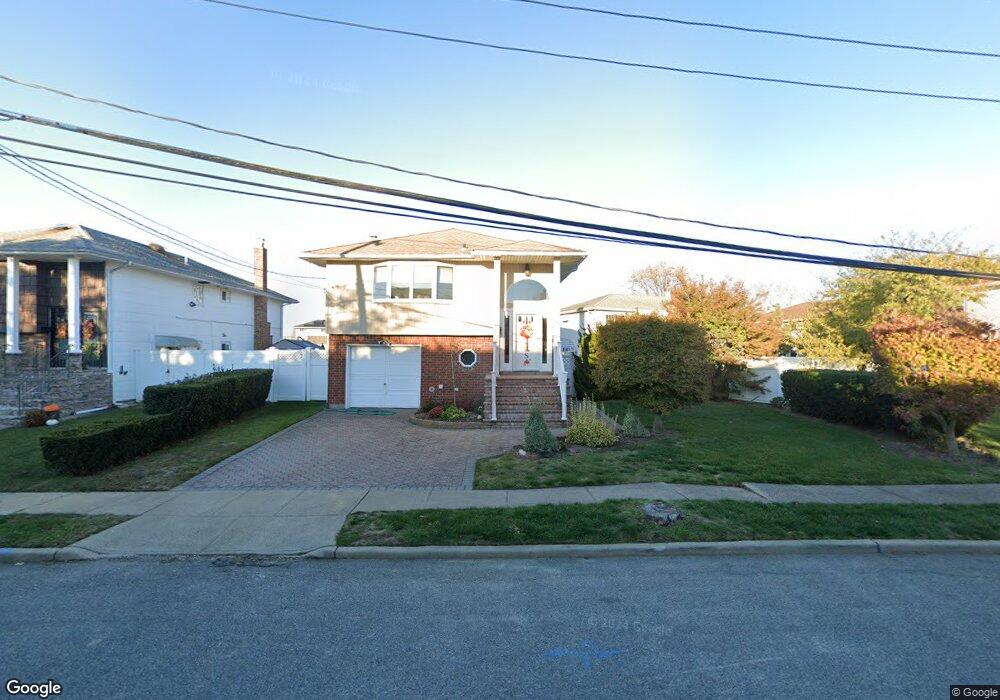 157 Baker Ct, Island Park, NY 11558 - photo 1