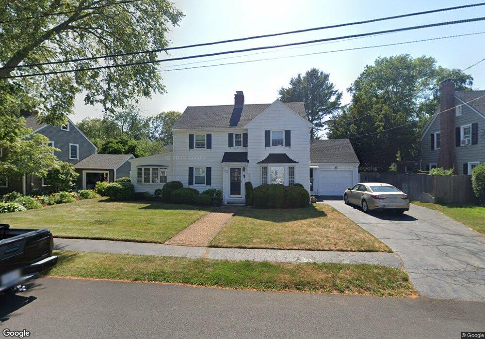 6 Miles Standish Rd, Marblehead, MA 01945 - photo 1