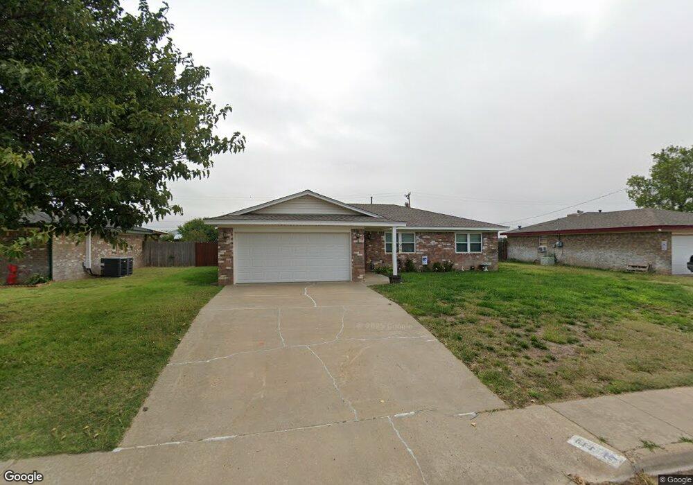 614 Bailey Ave, Dumas, TX 79029 - photo 1
