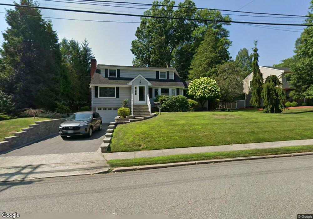 192 W Prospect St, Waldwick, NJ 07463 - photo 1