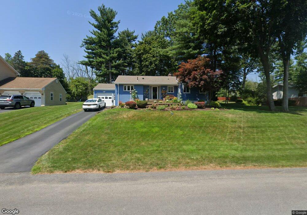 1157 Hedgewood Ln, Schenectady, NY 12309 - photo 1