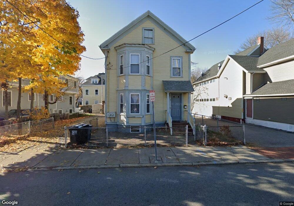 5 Cedar St, Cambridge, MA 02140 - photo 1
