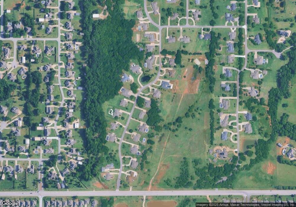 216 S Riverside Dr, Moore, OK 73160 - photo 1