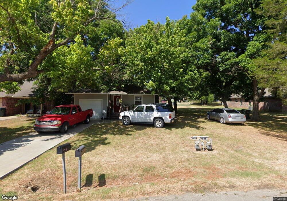 620 E 6th St, Claremore, OK 74017 - photo 1