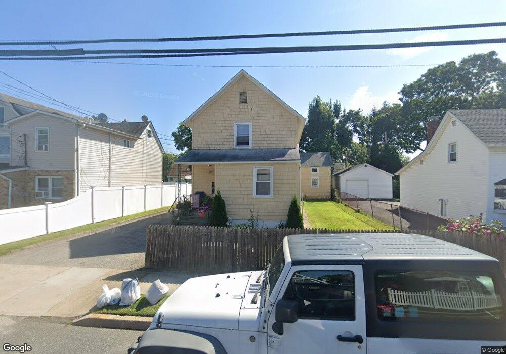 27 East Ave, Glen Cove, NY 11542 - photo 1