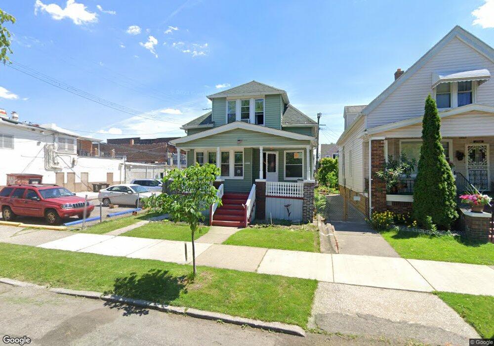 2732 Evaline St, HamtraMcK, MI 48212 - photo 1