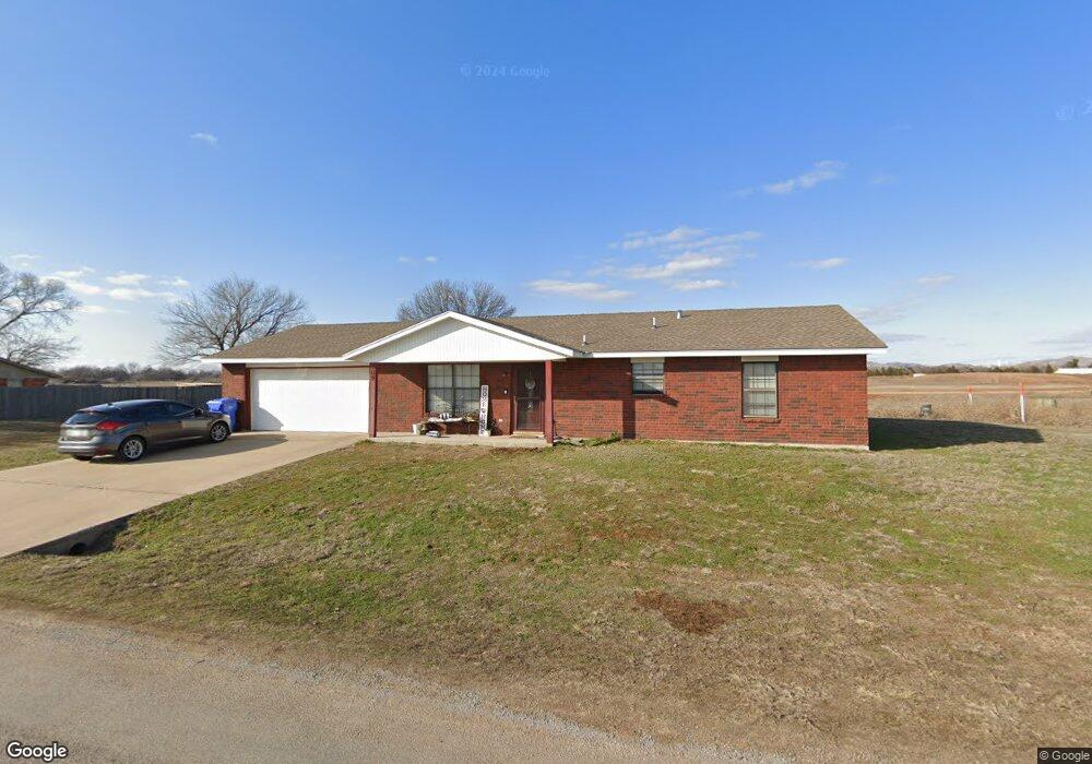 909 W E Ave, Cache, OK 73527 - photo 1