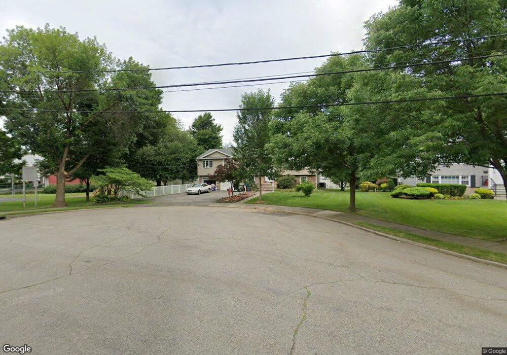 84 Vassar Dr, Paramus, NJ 07652 - photo 1