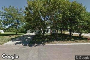 208 S Nora St, Viborg, SD 57070