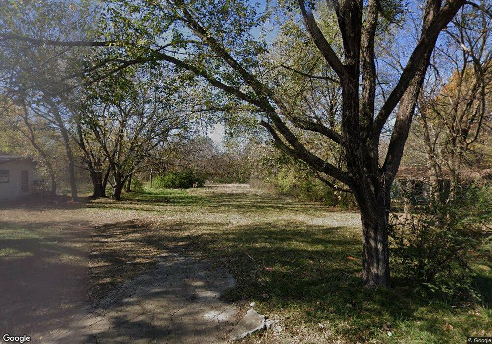 1105 S 7th St, Henryetta, OK 74437 - photo 1