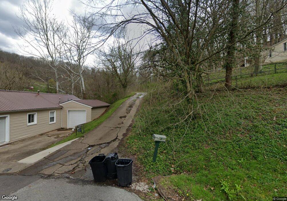 1044 Circle Dr, Dunbar, WV 25064 - photo 1