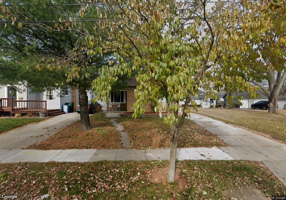 561 Tisdale Ave, Lansing, MI 48910 - photo 1